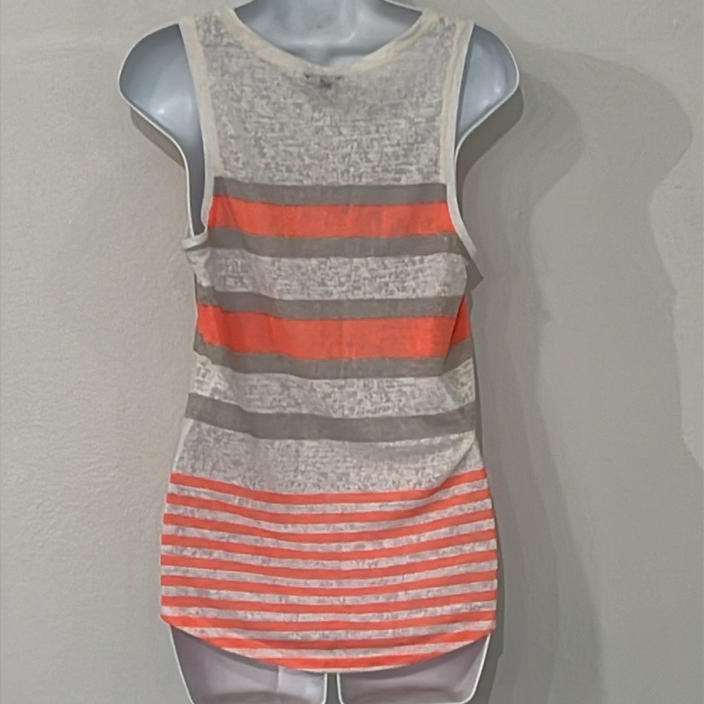 Express Top Size M - Picture 4 of 5